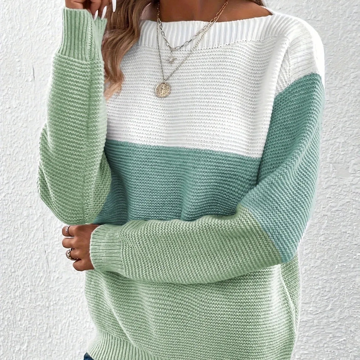 Alea | Elegant trøje med tri-color patchwork